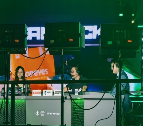 他来了！知名体育解说徐静雨做客英雄亚冠ACL决赛DotA2项目评论席