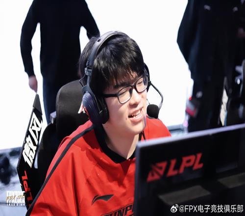 什么情况FPX接连被NIPJDG横扫，中单Care疑似隐藏微博全部内容