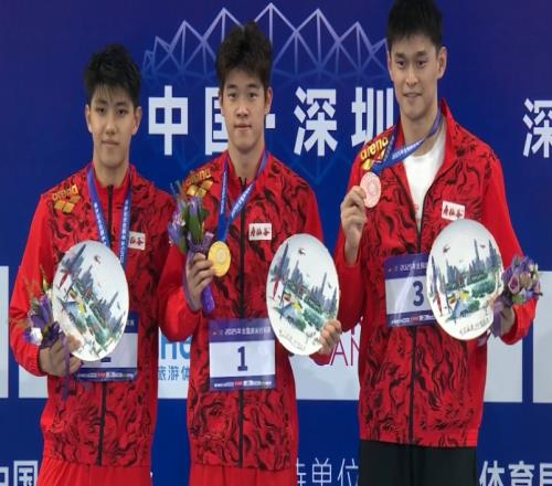 都很棒！潘展乐、费立纬、孙杨的决赛成绩均达世锦赛A标