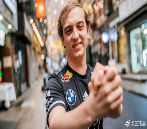 媒体人谈下一位名人堂：规则并没有赛区轮流Caps对TS各方面不如