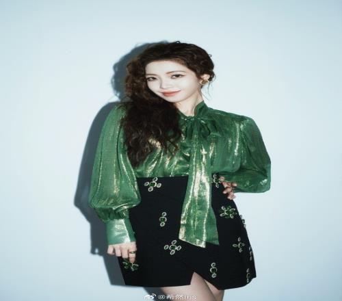 女明星的既视感！希然晒粽子色ootd：大家明天吃甜粽还是咸粽呀