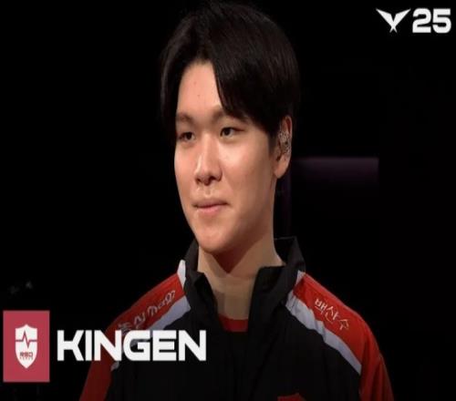 Kingen：与其说我打得好不如说对手更冷静些的话我早被越塔成功