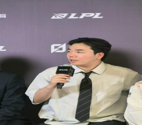 揽锅！红米教练：今天是我做的不好导致失利后面会做更多的准备