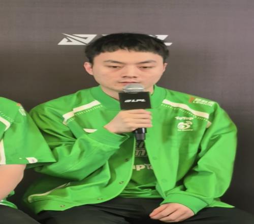 师傅你是做什么工作的Light谈输出仅8411维鲁斯：玩到15分钟觉得Poke流更适合