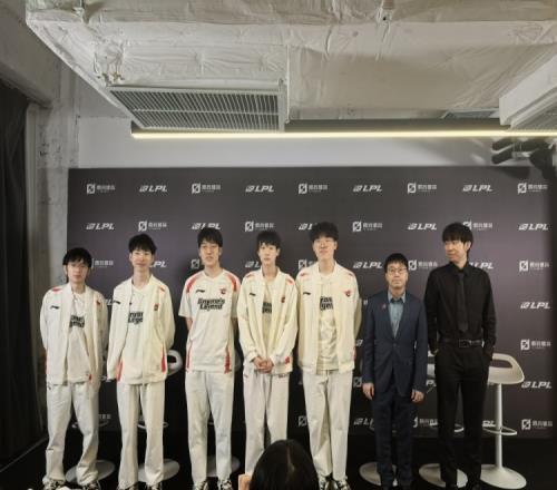AL赛后群访教练：大家可以期待我们的成长我们会好好利用时间
