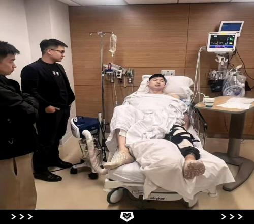 经纪公司晒崔永熙康复历程：Jacky回到了球场故事会越来越精彩