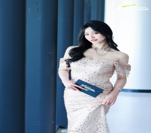 永劫无间美女主持娅鸽晒照：是哪位老师这么会拍