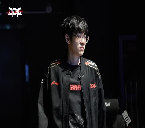 被新生代韩援给爆了Scout持续萎靡被三局对位MVP，全场数据仅811