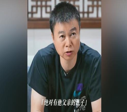 于根伟：李嗣镕这身体素质有他父亲的底子这个夏窗还不会签约