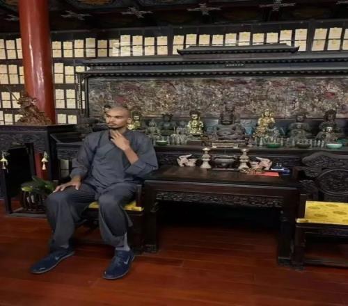 美媒晒文班每日安排：4点半起床在寺庙深处训练下午5点再来一次