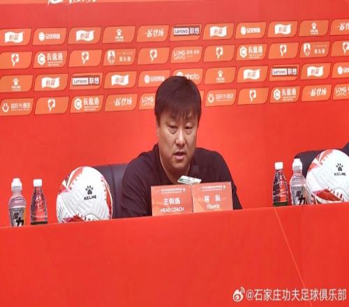 张辉：开场第6分钟和第12分钟，这两个失球对球队来说是一个灾难