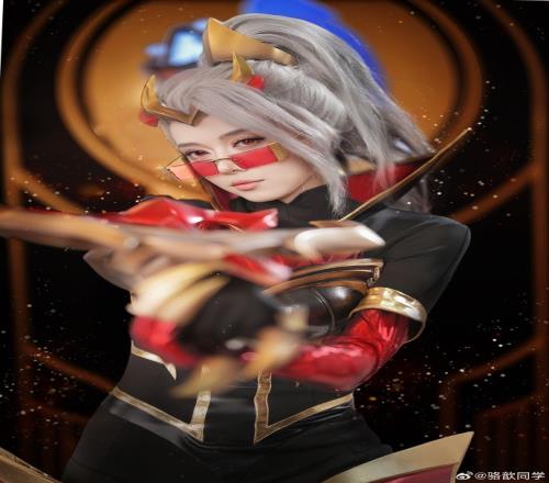 骆歆分享名人堂薇恩COS：猎物无处可逃！！！
