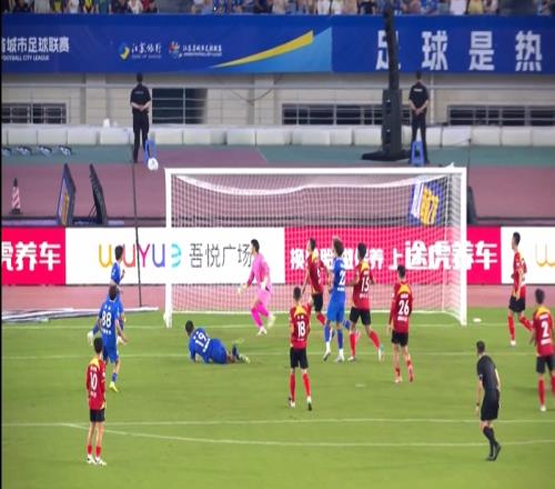 南京的读秒绝杀飞了唐淼最后时刻小禁区前凌空侧勾，稍稍偏出