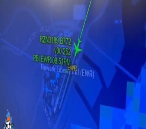 安全落地！六台：皇马飞机在晚点约两小时后，抵达新泽西机场
