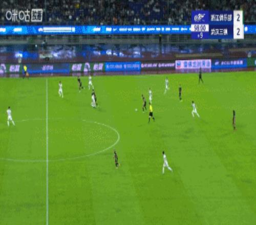 米神！米特里策一条龙+冷静打入死角，4场5球！浙江32绝杀三镇