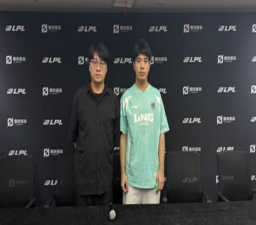 LNG赛后群访教练：下一轮是新版本BP方面以及团队战术都要调整