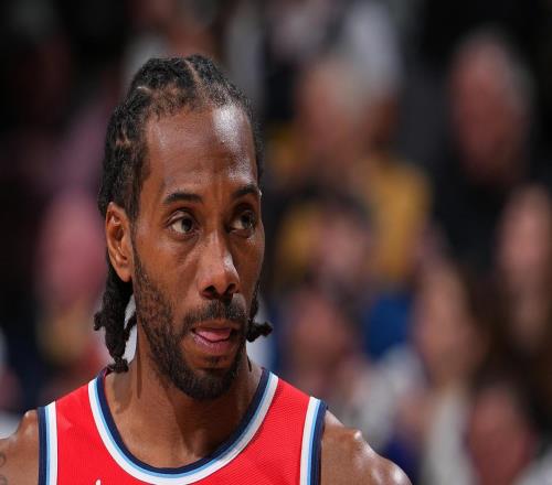 名记：整个联盟都对小卡事件很愤怒要求NBA深入调查&严惩不贷