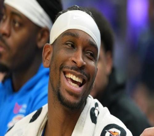 7人上双造37分惨案！卫冕冠军打爆残阵勇士，亚历山大三节30+7