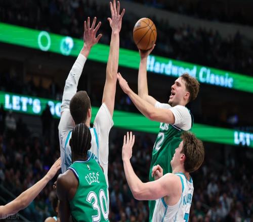 狄龙40+8+4无缘今日最佳球员！因为弗拉格爆砍49+10+3创5项纪录