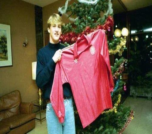 怀旧星期四丨昔日德甲金靴，带队通关世预赛