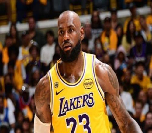 肯纳德27+4詹姆斯19+8+13湖人胜火箭系列赛先下一城