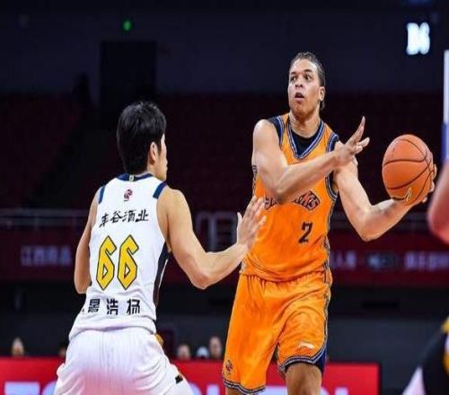 CBA新赛季表现糟糕的四位超级外援！重金签下，和上赛季判若两人