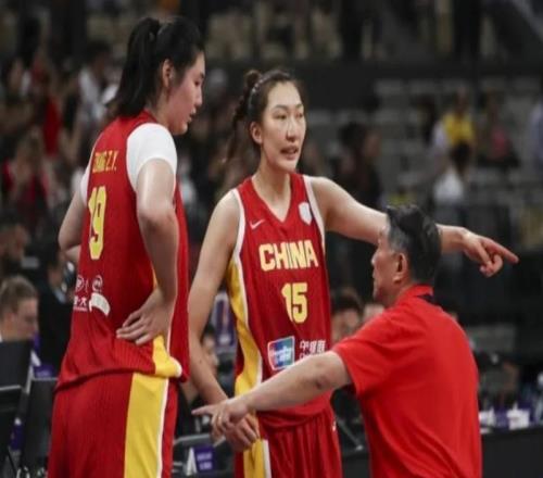 中国女篮轻取捷克赢得热身赛五连胜，韩旭、李月汝归队