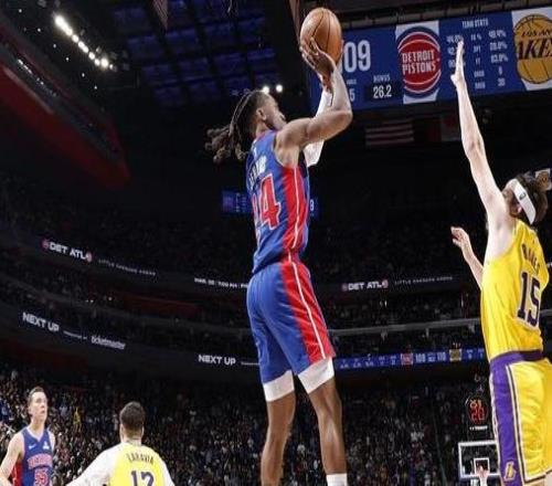 30分生涯新高！詹金斯：我的球队需要我我只需要上场做我自己