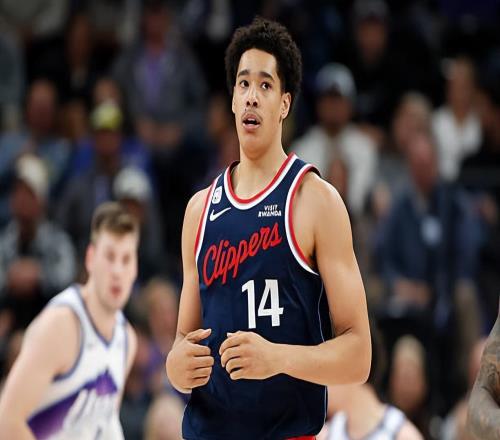 这不是状态相当不错吗为什么快船不能给内线首轮秀多一些机会