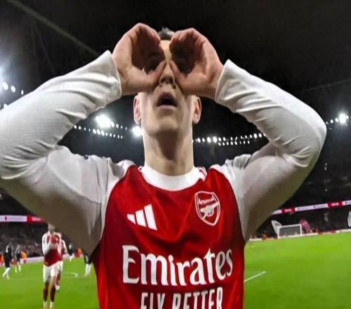 随着阿森纳41,曼联11，切尔西22,积分榜曼城落后5分太激烈