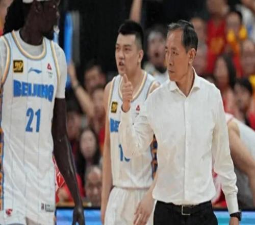 曾凡博去处基本确定，北京男篮为其提供大合同，球队三大隐患明显