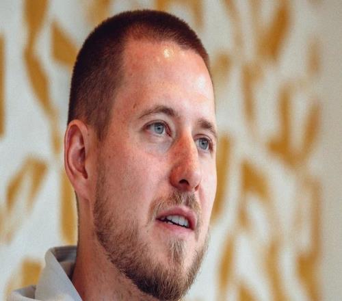 安东：我们相比上赛季进步明显，在下半程还需提升终结能力