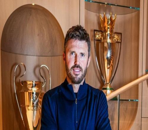 记者：曼联不会在冬窗买人，卡里克谈判时也没提要求