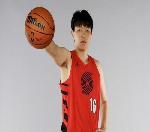 杨瀚森效应！两大潜力新星确定加盟青岛男篮17岁小将目标冲击NBA