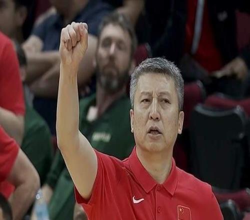 中国男篮赢了，他们3人却输了，主动告别国家队吧，别再坑郭士强