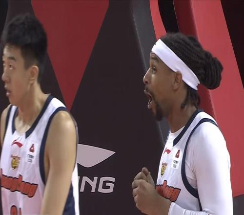 截胡广东队CBA冠军外援加盟新晋豪门，曾是杜锋的三号位答案！