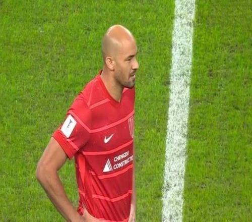 韦世豪争本土金靴，成都要第二没意义，为亚冠留力，队长续约遇阻