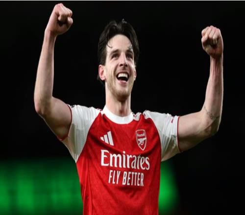 英超半程最佳阵：枪手防线霸榜，曼城新星闪耀