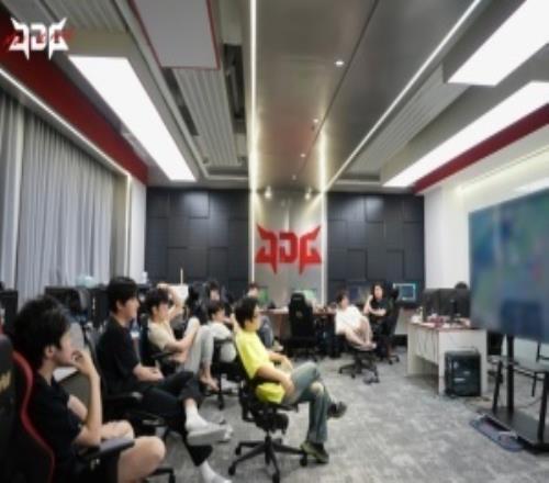 淘汰EDG！JDG晋级LPL第三赛段败者组第二轮保底季后赛前六名额