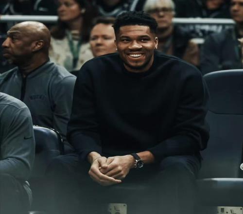 45分惨败，沦为东部第11名！字母哥失望透顶，离开雄鹿进入倒计时