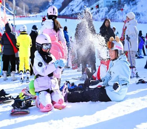 双百万雪场背后：吉林的雪，如何从“黄金纬度”到“黄金产业”