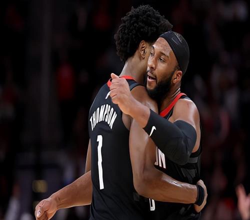 杜兰特轮休了，结果火箭后场大闸打出了一场灾难级别的表现