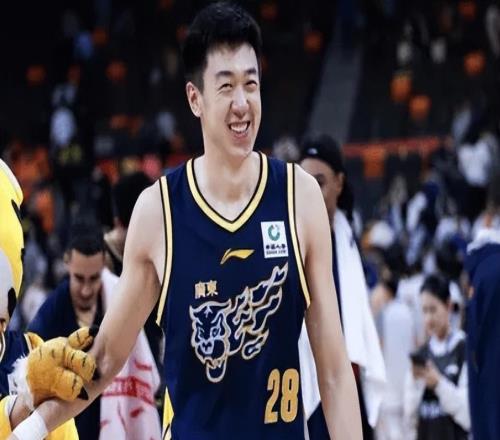 广东大胜天津！三外合砍57分，王少杰强硬，三后卫却在打铁！