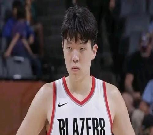 盼斯普利特下课救杨瀚森球迷的执念，错在不懂NBA的生存法则