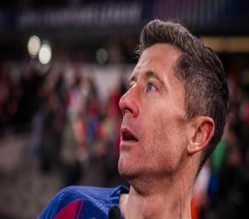 世体：莱万已收到5份报价，米兰、马竞等球队都在选择范围内