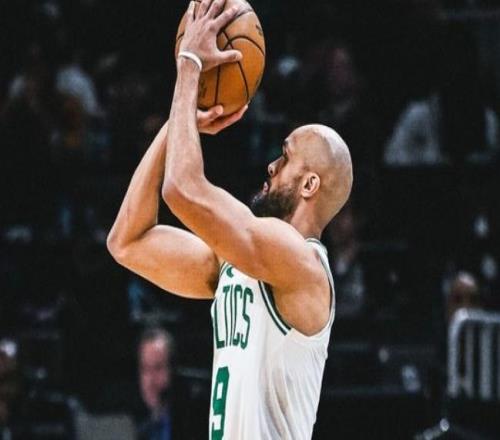 布朗28+7+9完爆冠军锋线，武神触底反弹轰两双，绿军37分大胜篮网