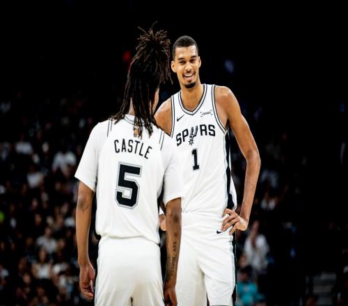 文班亚马41+16+3盖帽创两大历史第1神迹，马刺9连胜！卡斯尔准3双