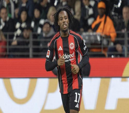 德天空：瓦希在法兰克福的未来不确定，球队愿意听取报价