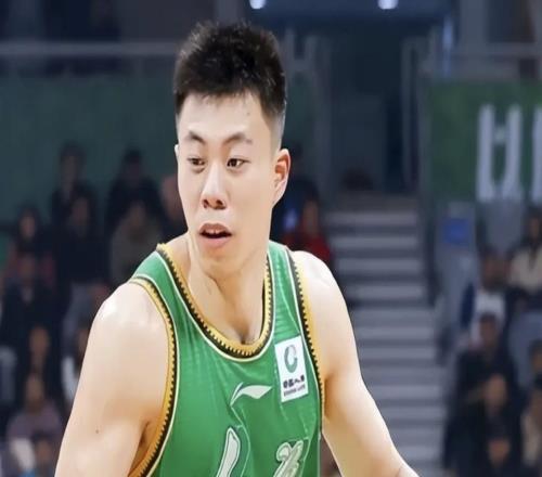 北京狂追赵睿，想组CBA五巨头阵容！辽宁广东交易到最后都白费了