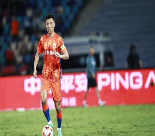 郑铮累计4黄，无缘下轮中超京鲁大战